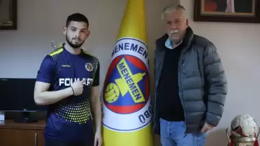 Menemenspor'dan çifte imza!
