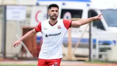 'Beşiktaşlı Messi' kendisini keşfeden Önder Karaveli'den işaret bekliyor!