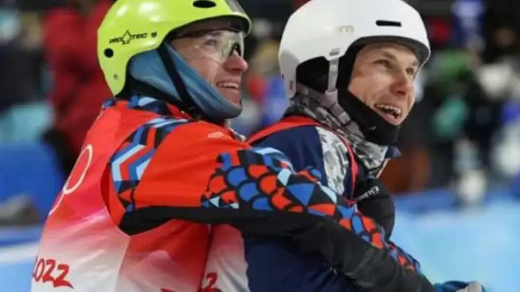 Rusya ve Ukraynalı sporcular, olimpiyatlarda birbirine sarıldı