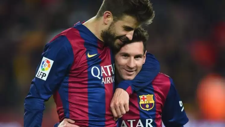 Lionel Messi'yi Barcelona'dan Gerard Pique göndermiş!