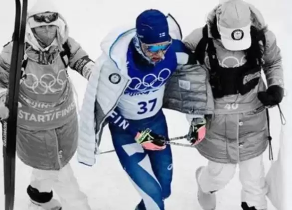 Pekin 2022 Kış Olimpiyatları'nda Fin sporcu Remi Lindholm'un penisi dondu!