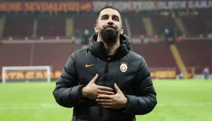 Galatasaray'da Göztepe maçı kadrosuna alınmayan Arda Turan idmana çıktı