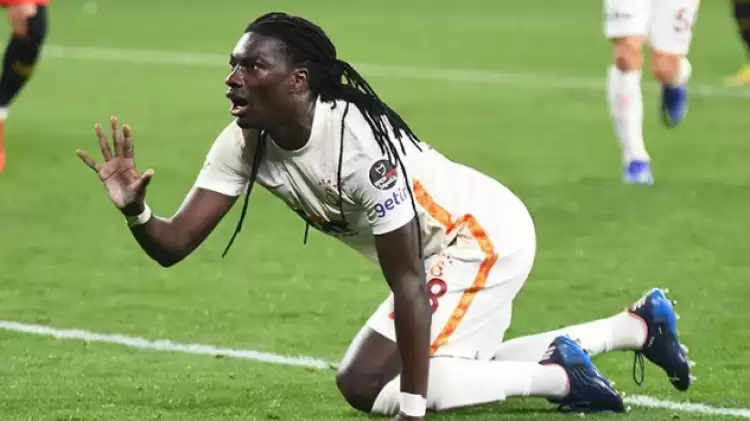 Galatasaraylı Bafetimbi Gomis 200 Adet Forma Satın Aldı