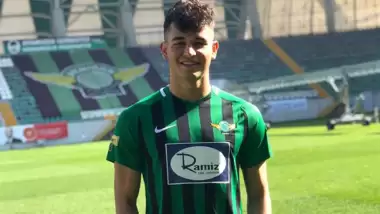 Dolandırıldığını iddia eden futbolcu, İstanbulspor'a gitti!