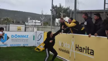 Bodrumspor-Sivas Belediyespor maçında ortalık karıştı! Top toplayıcısına saldırı...