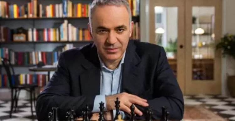 Garry Kasparov: "Putin özgür dünyanın beslediği bir yılandır"