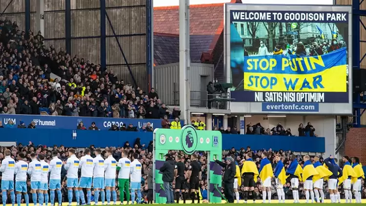 Everton-Manchester City Maçında Rusya İşgaline Tepki! Zinchenko Duygulandı