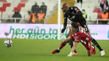 Atiba, 1 yıl daha istedi!