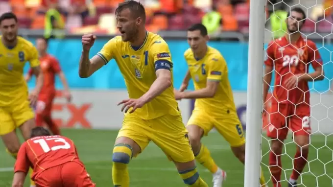 Yarmolenko'dan ülkesi Ukrayna'ya para desteği