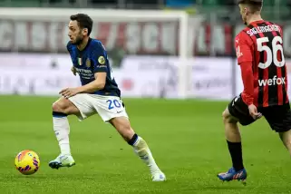Hakan Çalhanoğlu'nun takımı Inter, kupada Milan'la yenişemedi