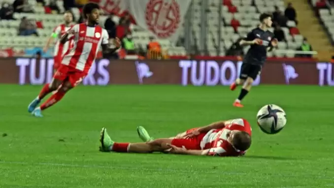 3 sezondur benzer sakatlık! Bu kez sezonu kapattı...