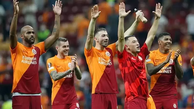 Galatasaray İzmir ekiplerine teşekkür etti, Barcelona maçına çağırdı