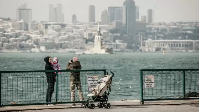 İstanbul Valisi turuncu alarmın kalktığını açıkladı! Motokuryeler trafiğe çıkabilecek...