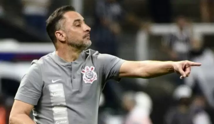 Vitor Pereira, Fenerbahçe ile 17 haftada yapamadığını Corinthians'ta 2 haftada yaptı