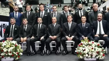 Beşiktaş yönetimi derbide tam kadro