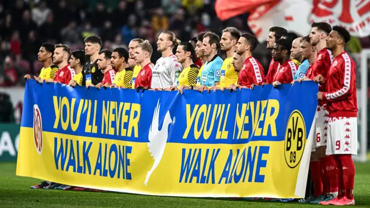 Mainz - Borussia Dortmund Maçından Rusya İşgalindeki Ukrayna'ya Destek