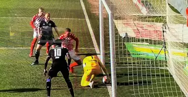 Skandal son anda önlendi! Teknoloji değil hakem haklı çıktı