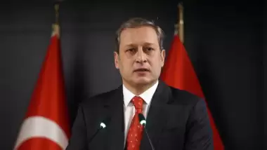 Burak Elmas'a tepkinin 8 nedeni! Çanlar seçim için çalıyor