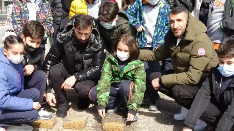 Mehmet Topal İle Şener Özbayraklı'dan Sokak Hayvanlarına Büyük Destek