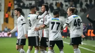 Beşiktaş'ta 3 futbolcunun kaderini Valerien İsmael belirleyecek! Ya ayrılık ya ...