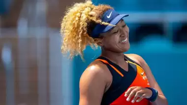 Osaka ile Tsitsipas arasında set sayısı gerginliği