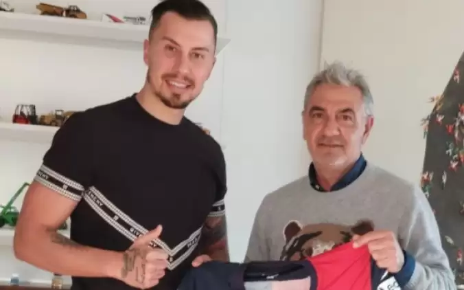 Emre Güral, İtalya Serie B ekibi Crotone'ye transfer oldu