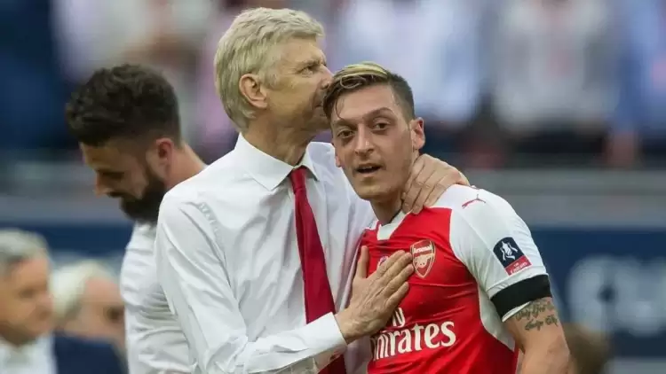 Arsene Wenger'den Mesut Özil Açıklaması: "Biraz Eğlenmesi Gerekiyor"