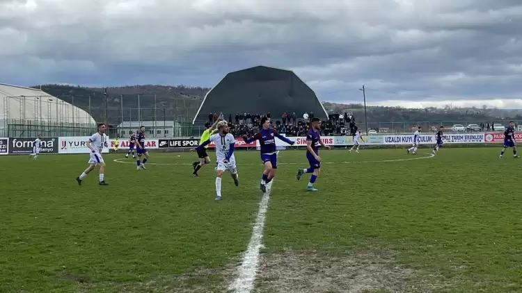 Zonguldak Haberleri - Çaycumaspor - Gelikspor Maçı Kavga İle Sona Erdi