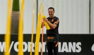 Vitor Pereira kabusu yaşıyor! Corinthians'ın freni patladı