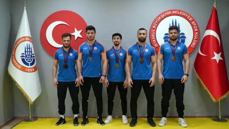 Avrupa Şampiyonası’ndan rekorla dönen sporcular hedeflerini aktardı