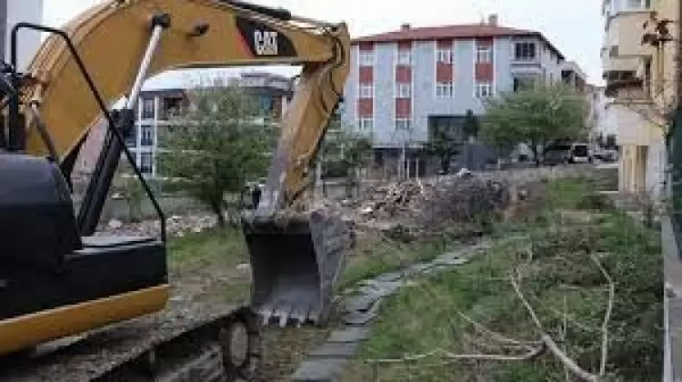 VİDEO - Samsun'da bir kepçe operatörü adresi karıştırdı yanlış binayı yıktı