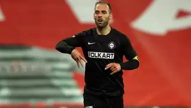 Altay'da iki futbolcu kadro dışı bırakıldı