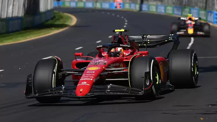 2022 F1 Avustralya GP'de Ferrari hızlı başladı, Leclerc lider!