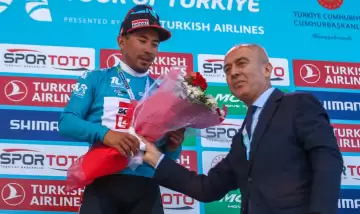 Çalış, lobi yap, iste ve World Tour’u al!