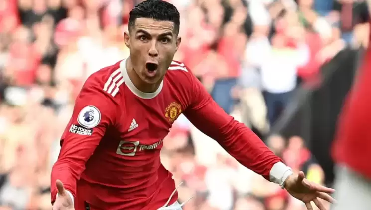 Manchester United'da Cristiano Ronaldo'nun bonusları dudak uçuklattı