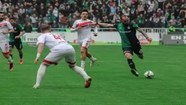 Adım adım şampiyonluk geliyor! Sakaryaspor 3 golle kazandı