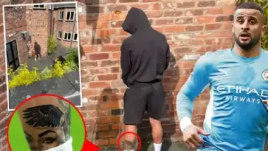 Dünyaca ünlü oyuncu otelin duvarına tuvaletini yaptı!