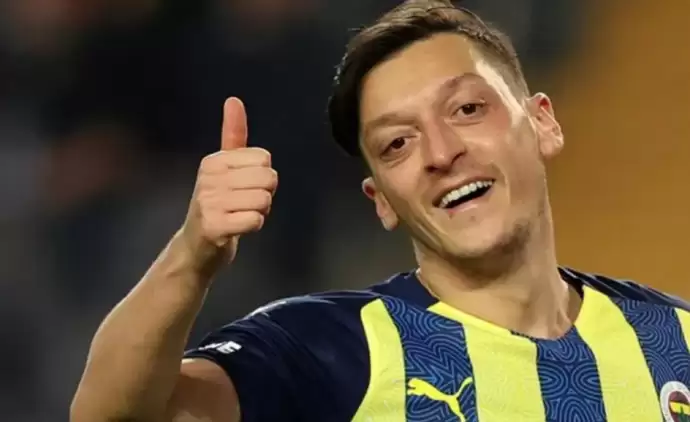 Mesut Özil’in menajeri Fenerbahçe'ye rest çekti