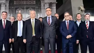 Mehmet Emre Mısırlı kaç yaşında, kimdir ve ne iş yapar?