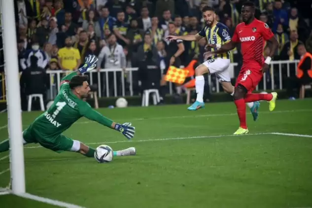 Fenerbahçeli Rossi Gaziantep FK kilidini açtı