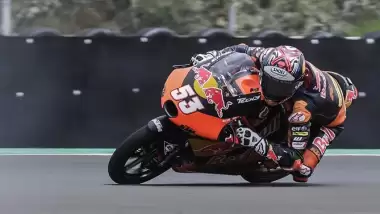 Milli motosikletçi Deniz Öncü 4. oldu