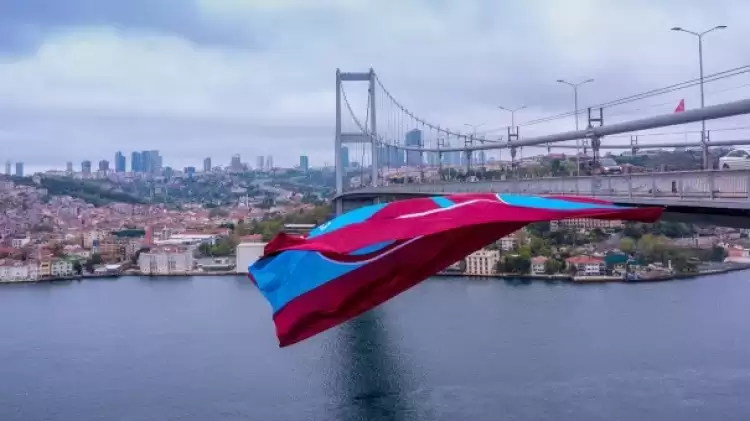 Boğaz köprüsüne asılan Trabzonspor bayrağı, 1967 parçaya bölünüp satışa çıktı