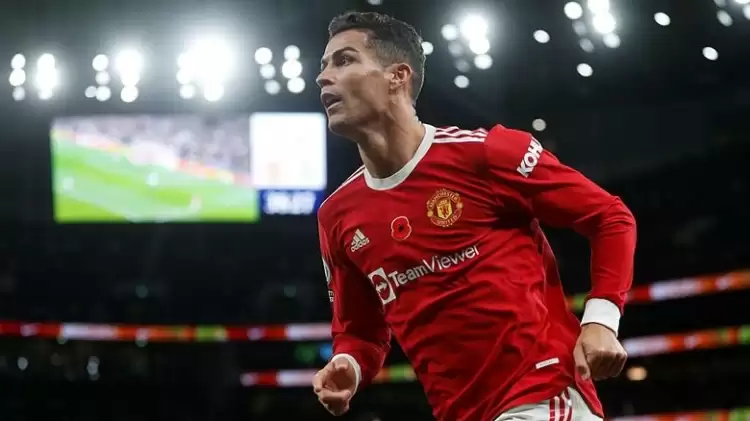 Cristiano Ronaldo Manchester United'ta 4. Kez Ayın Futbolcusu Seçildi