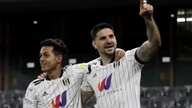 Fulham Premier Lig'e çıktı Mitrovic rekor kırdı