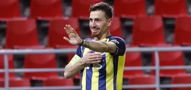 Mert Hakan'a sürpriz teklif! F.Bahçe'nin iki katı ücret...