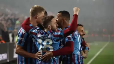 Şampiyon sahaya çıkıyor