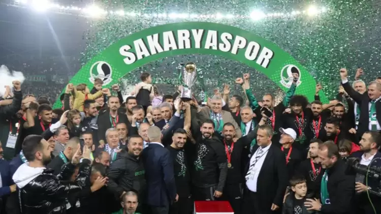 Sakaryaspor'da Taraftarın Şampiyonluk Coşkusu PFDK'dan Ceza Getirdi