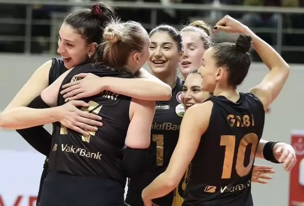 Fenerbahçe Opet - VakıfBank 2-3 (MAÇ SONUCU - ÖZET) 