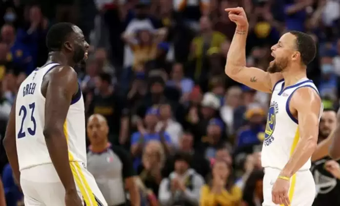 NBA'de Golden State Warriors, serisinde avantaj yakaladı