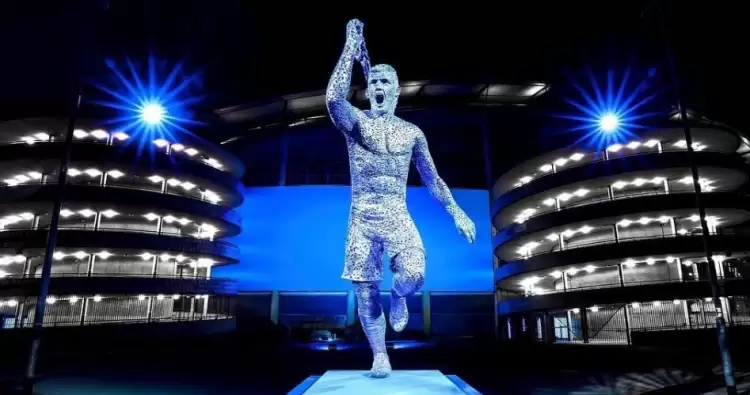 Manchester City, efsane futbolcusu Sergio Agüero'nun heykelini dikti